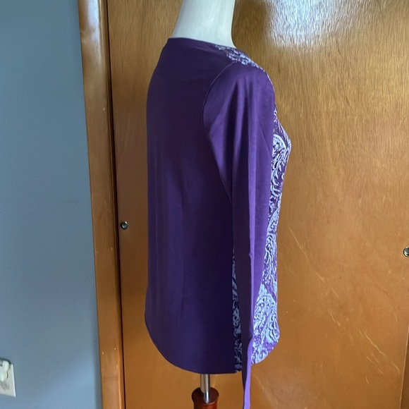 Tahari purple long sleeves top size S. Front design. Crew neckline - Picture 13 of 16